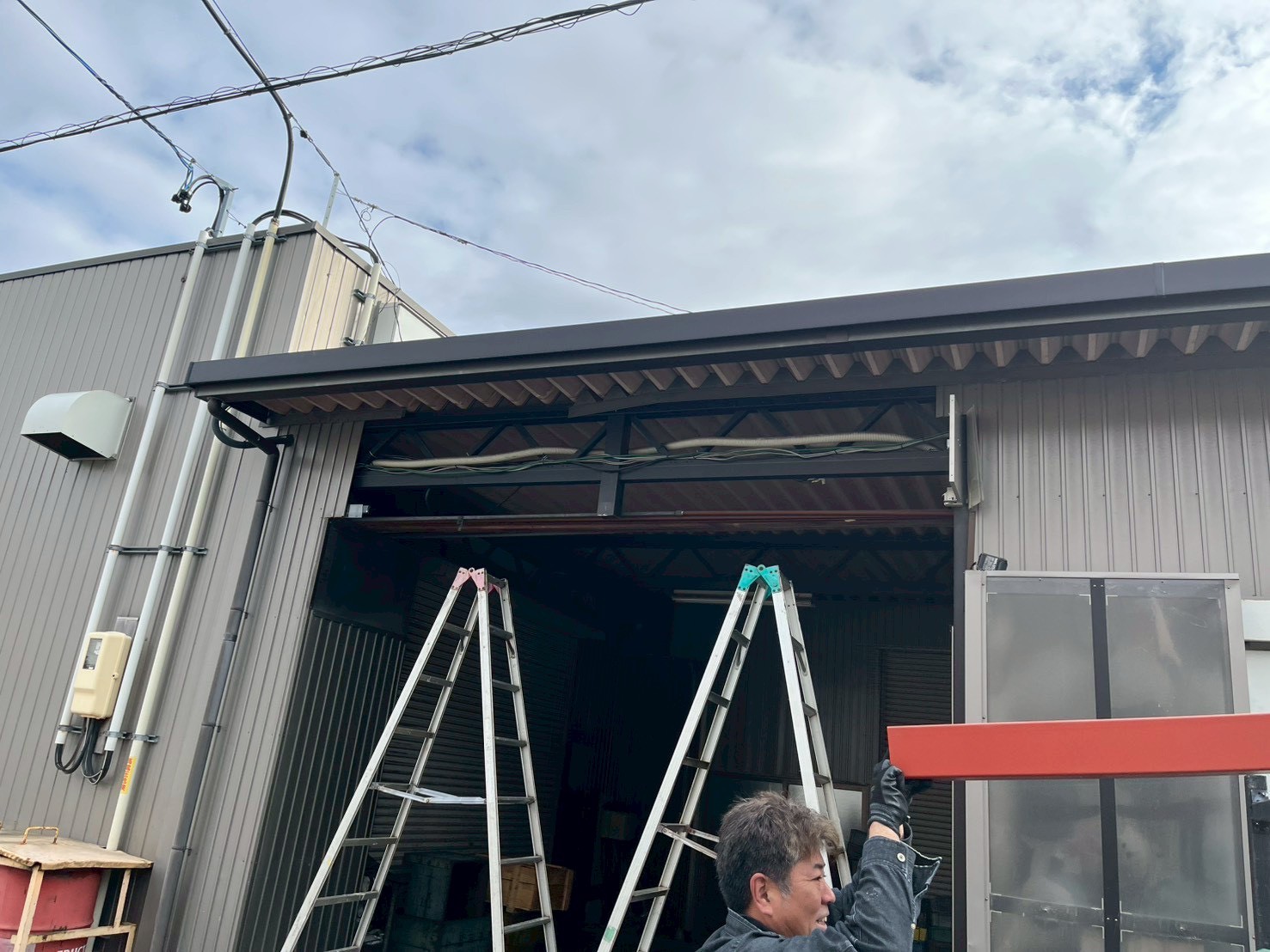 シャッター取り付け下地調整