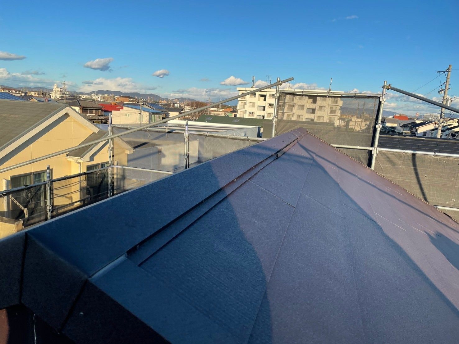 屋根カバー工法＆バルコニー防水工事｜春日井市 施工事例