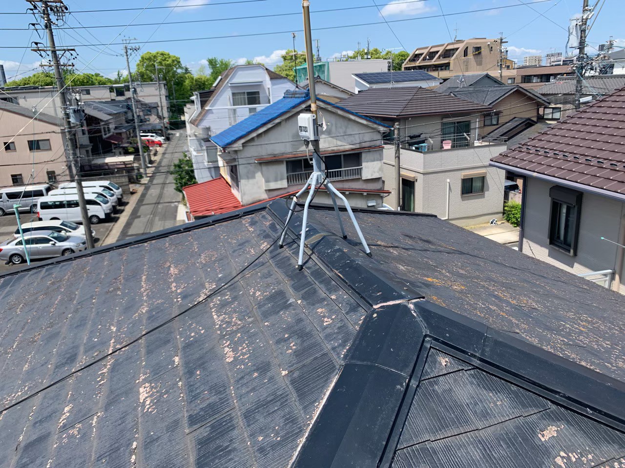 スレート屋根の剥離を解決！スーパーガルテクトによる高耐久カバー工法｜名古屋市中村区　施工事例