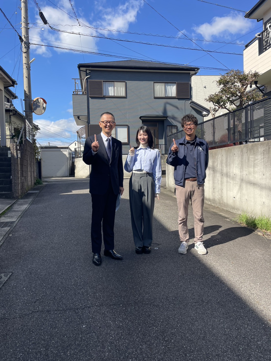 取材後の出演者の写真