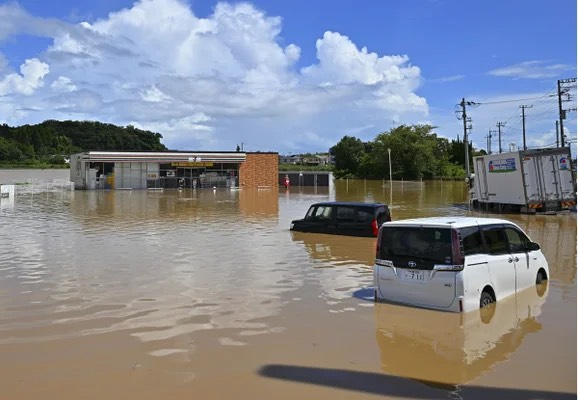 再始動！ゲリラ豪雨の後に急増する雨漏り…実は「ぽたぽた落ちてきたら末期」です！