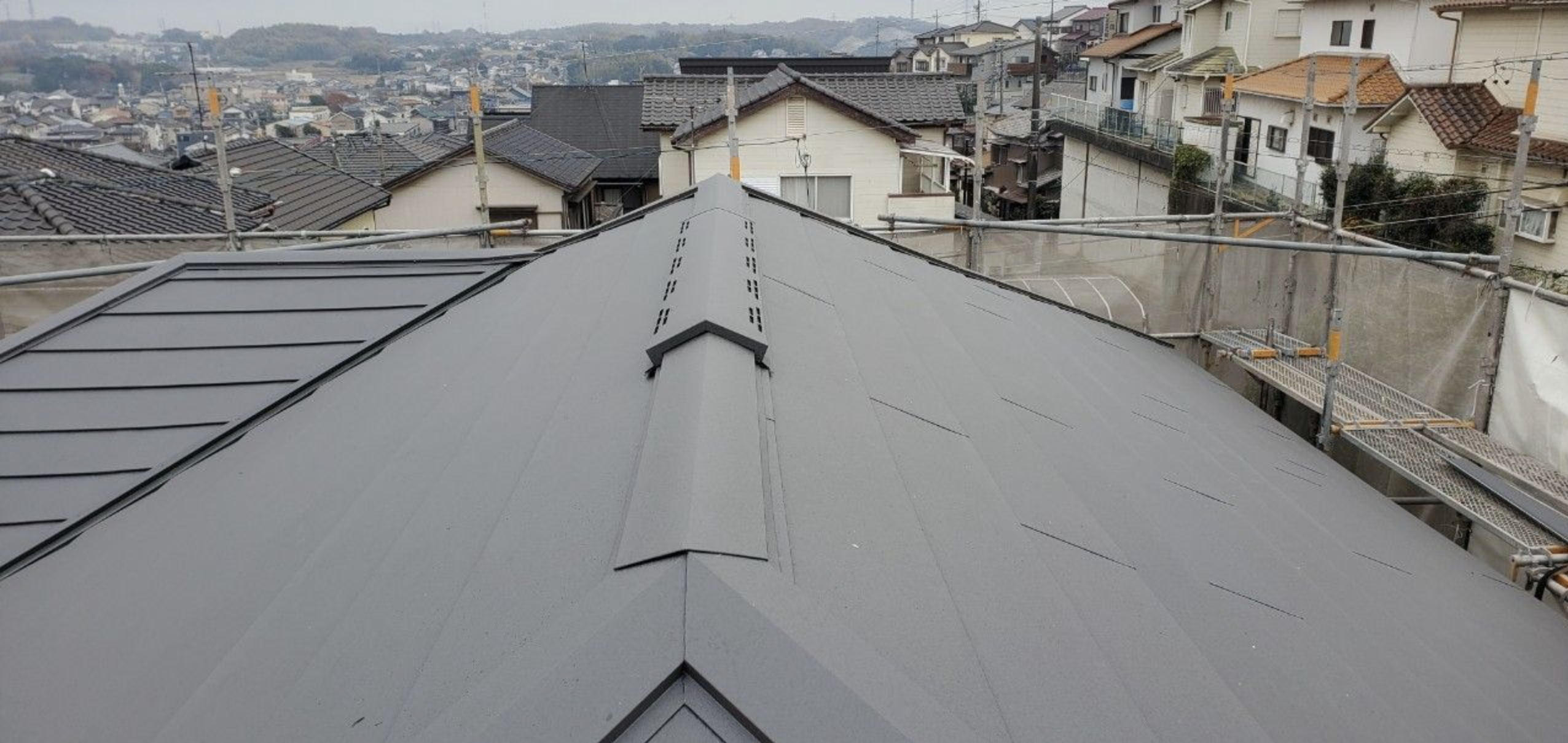 棟板金施工後