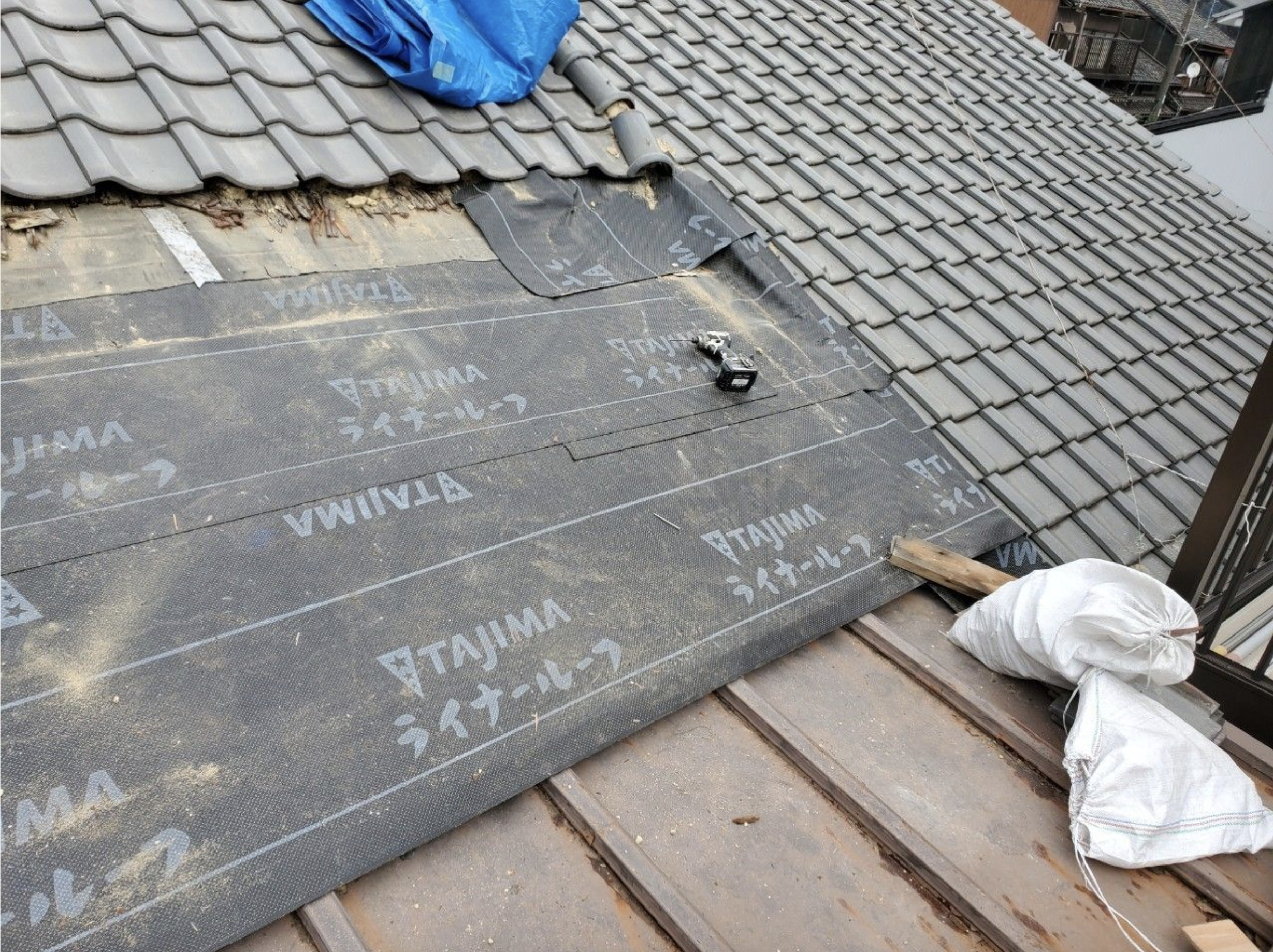 瓦とルーフィング