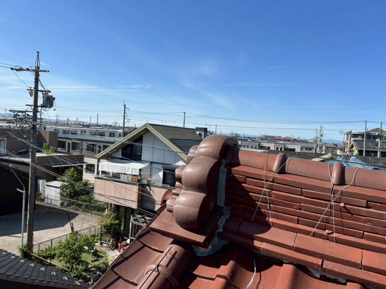 屋根リフォーム！谷板交換・棟瓦積み直し・鬼巻シーリングの施工事例｜中川区 施工事例